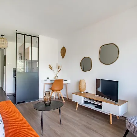 Apartment Charmant Studio Dans Residence Avec Piscine *